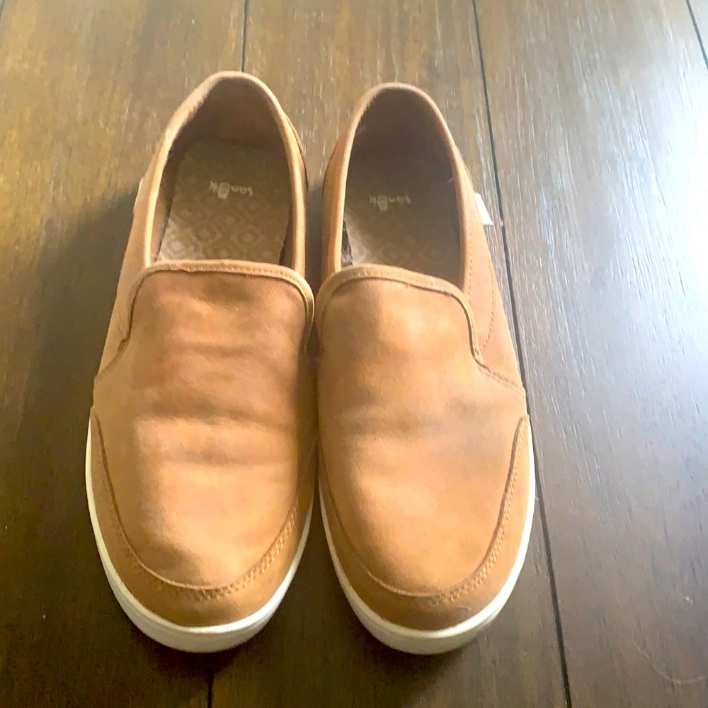 Sanuk slip on shoes